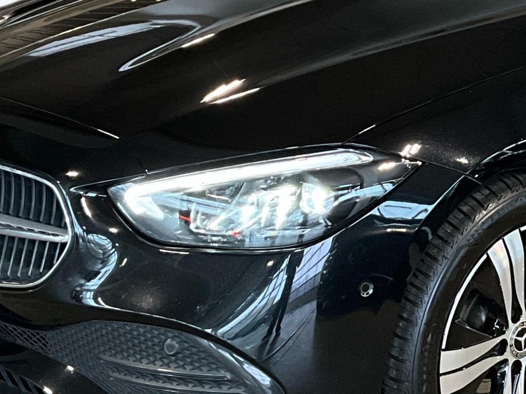 Mercedes-Benz C 200 AVANTGARDE Sedan