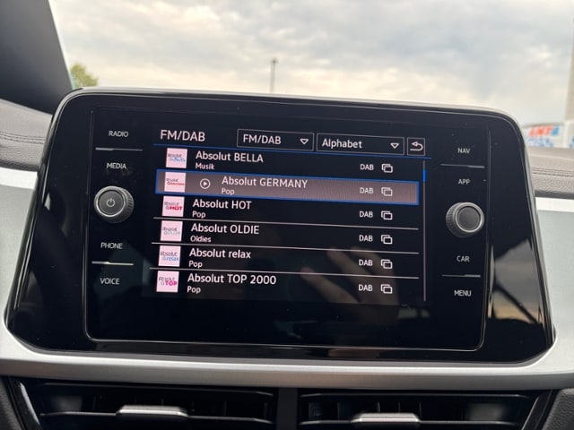 Volkswagen T-Roc 1,0l TSI 116 PS Navi LED Sitzheizung