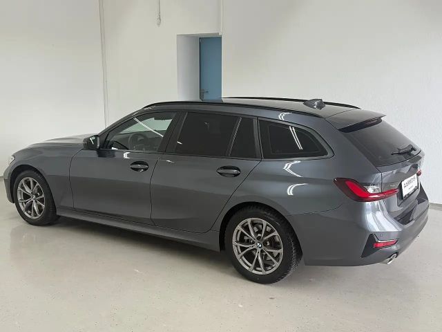 BMW 320 320d Touring xDrive