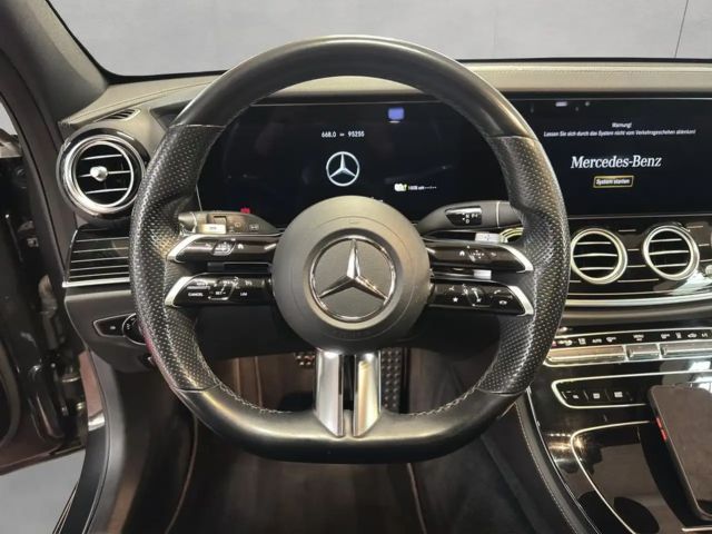 Mercedes-Benz E 300 E 300 e