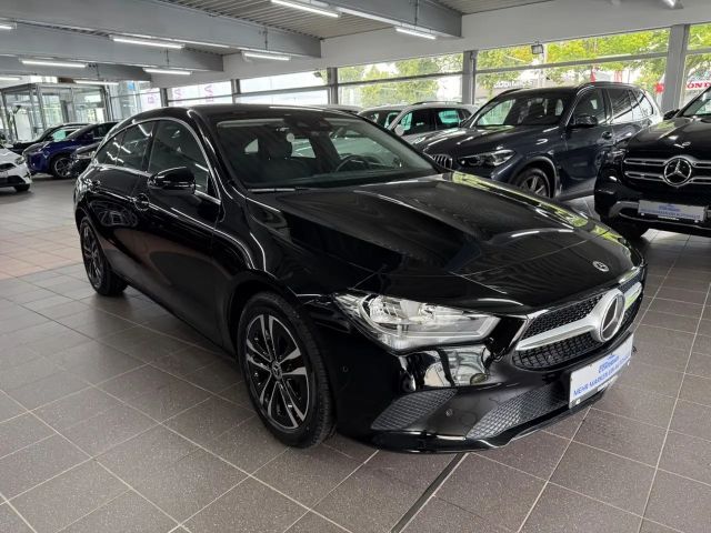 Mercedes-Benz CLA 200 CLA 200 d Shooting Brake