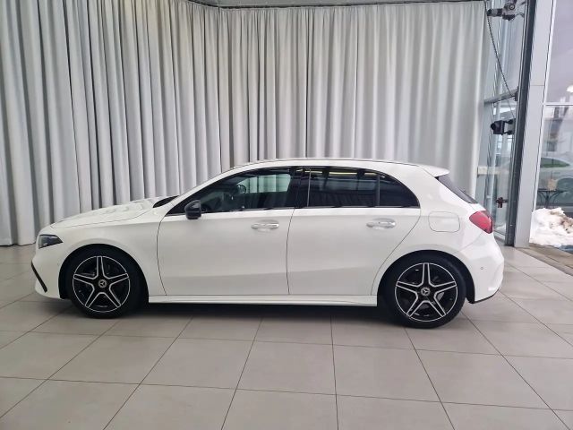 Mercedes-Benz A 180 AMG Line Hatchback
