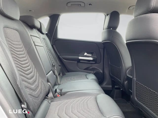 Mercedes-Benz B 200 Progressive Sedan