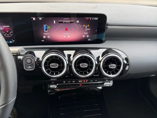Mercedes-Benz A 180 LENKRADHEIZUNG LED HP KAMERA