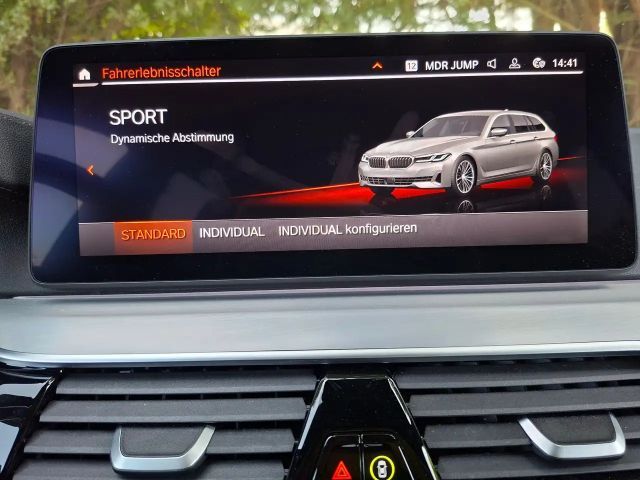 BMW 530 530d Luxury Line Touring xDrive