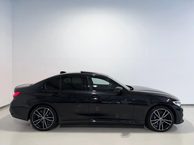 BMW 330 330e M-Sport Sedan