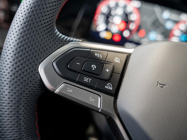 Volkswagen Golf 2.0 TSI DSG