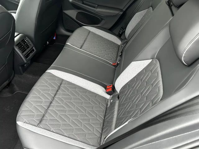 Volkswagen Golf 1.5 TSI DSG Variant