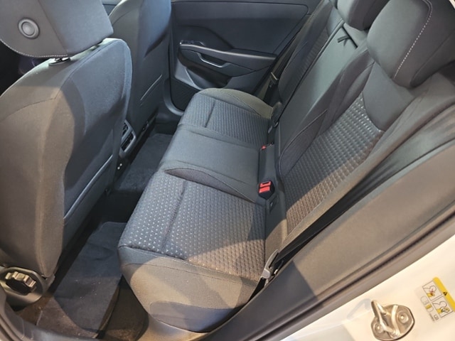 Volkswagen T-Roc 1.5 eTSI Plus