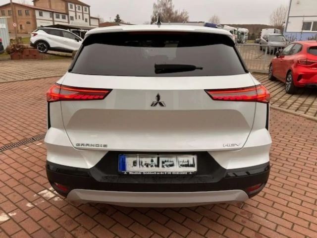 Mitsubishi Grandis 1.8 First Edition HEV