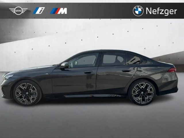 BMW 520 520d M-Sport Sedan