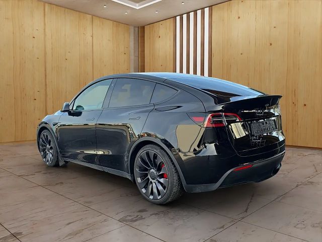 Tesla Model Y AWD Performance
