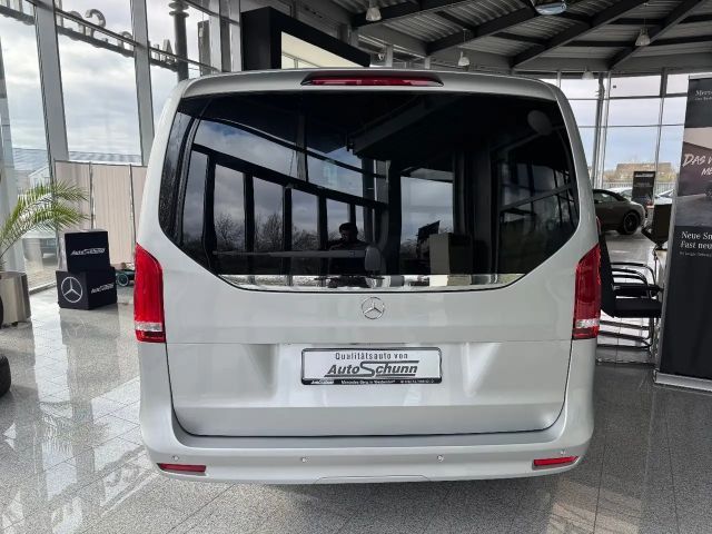 Mercedes-Benz V 300 AMG Line V 300 d