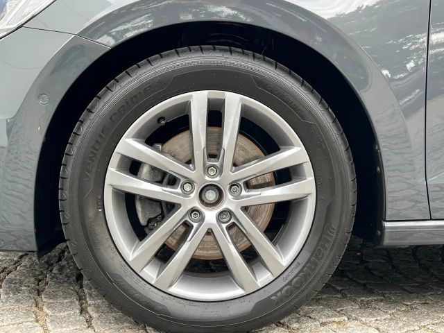 Volkswagen Touran 2.0 TDI DSG IQ.Drive