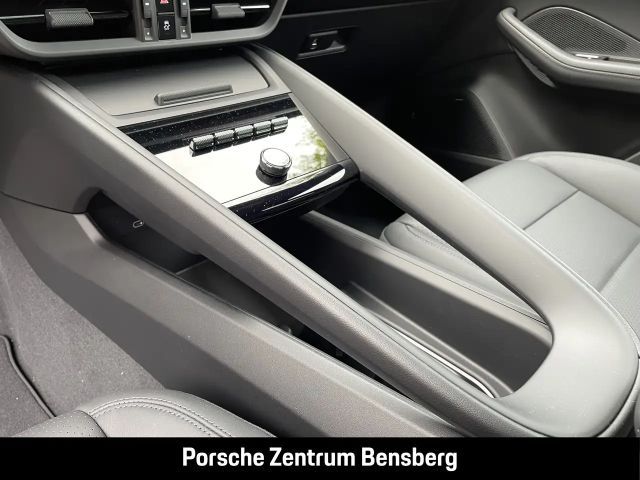 Porsche Macan Electric