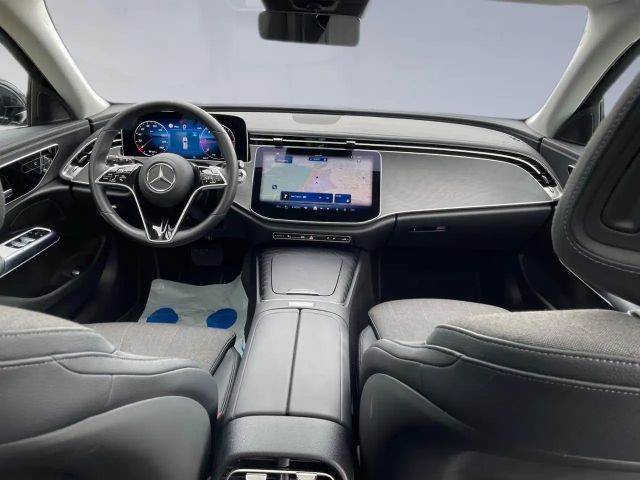 Mercedes-Benz E 220 AVANTGARDE E 220 d Estate