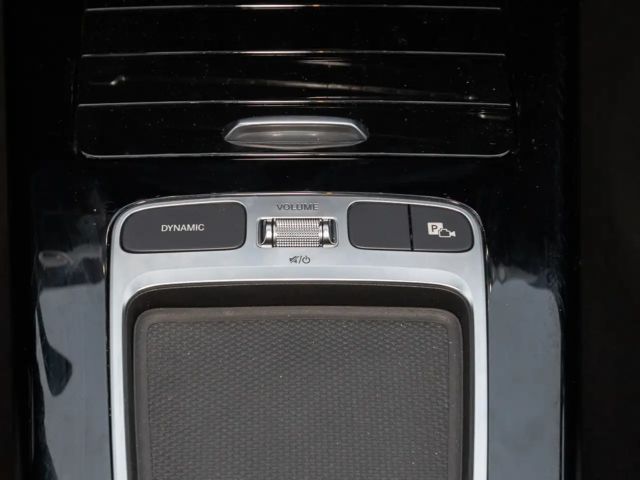 Mercedes-Benz A 200 Hatchback