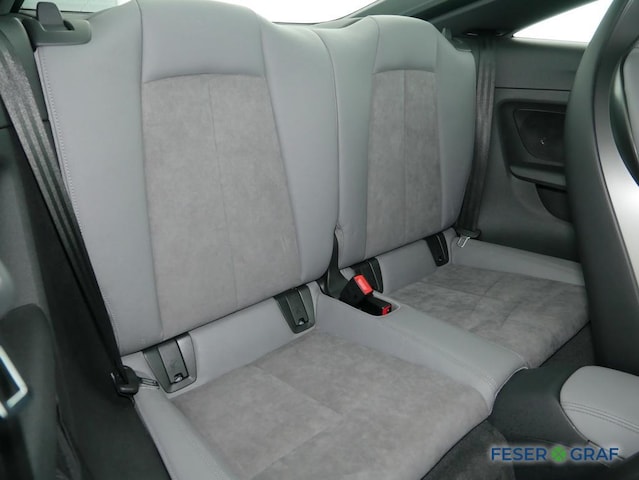 Audi TTS Coupé Quattro S-Tronic