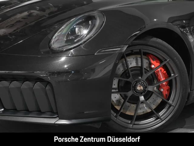 Porsche 992 4 Coupé GTS Targa