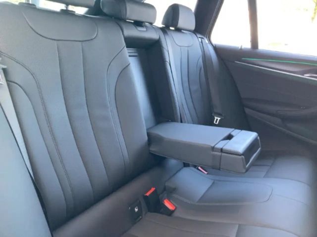 BMW 530 530d M-Sport Touring xDrive