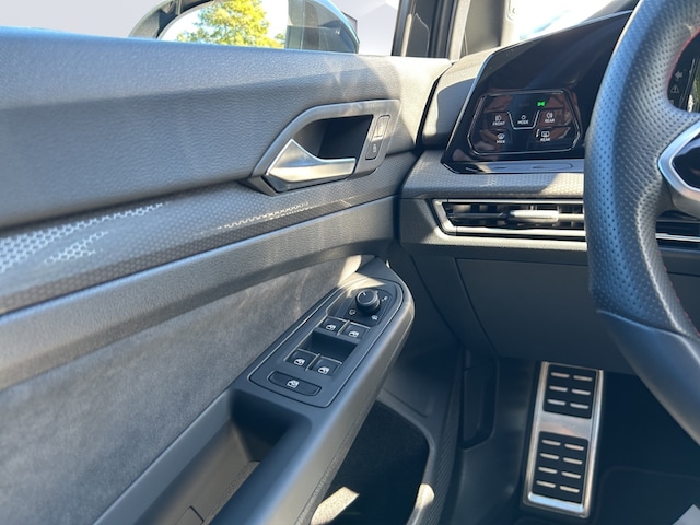 Volkswagen Golf 2.0 TSI DSG Golf VIII