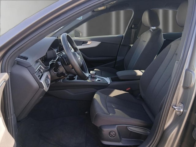 Audi A4 40 TFSI S-Tronic Sedan