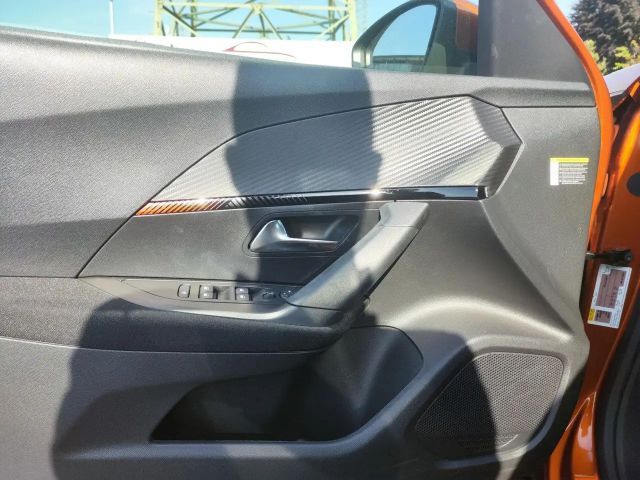 Peugeot E-2008 Active Pack