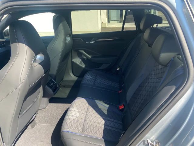 Volkswagen Passat DSG R-Line Variant