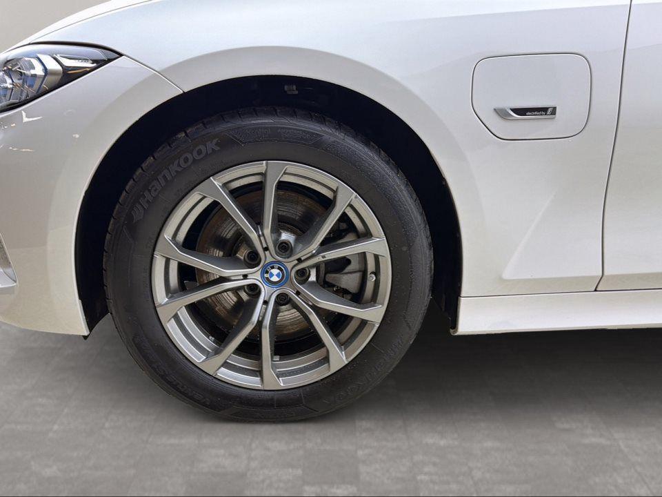 BMW 320 320e Touring