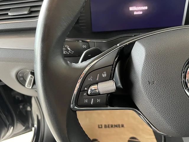 Skoda Superb Kombi 2,0 TDI DSG-LED-NAVI-ACC-VIRTUAL-WSSH-EL....