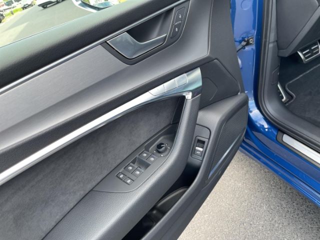 Audi S6 Avant Quattro