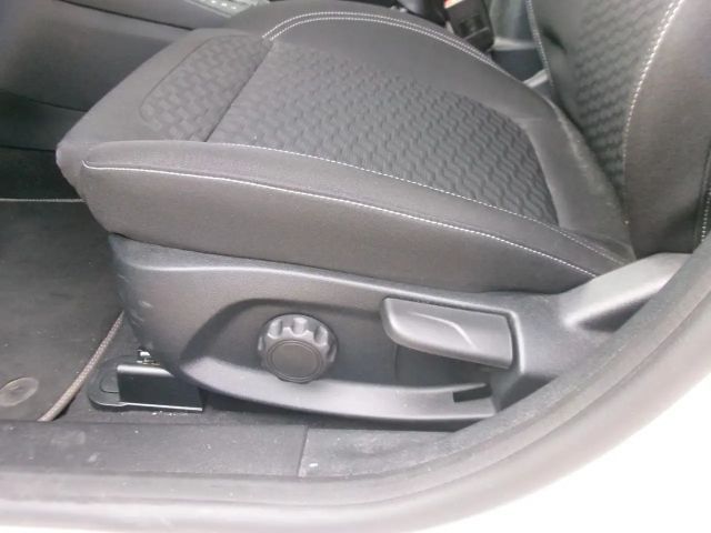 Ford Fiesta 1,0EcoBoost M-Hybr. Navi RFK ACC DAB EU6d