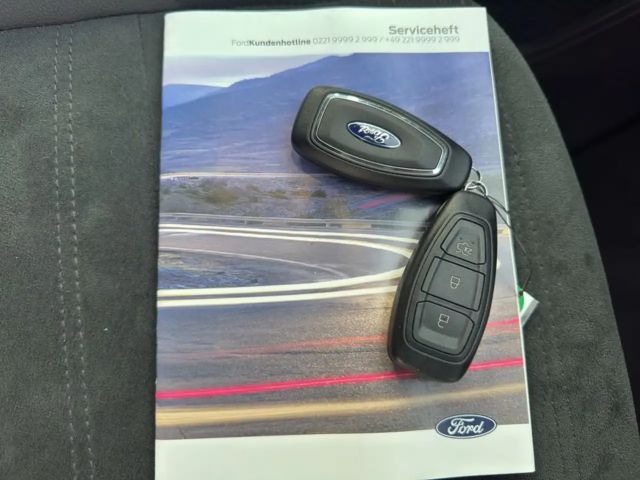 Ford Kuga Plug in Hybrid ST Line X