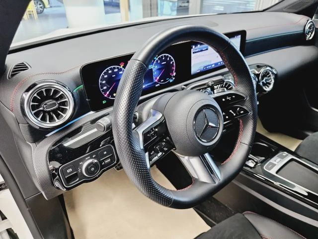 Mercedes-Benz CLA 250 AMG Line