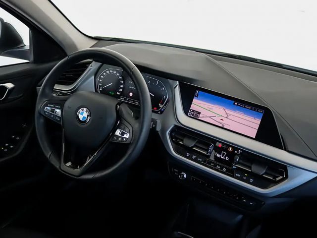 BMW 116 116d Sedan