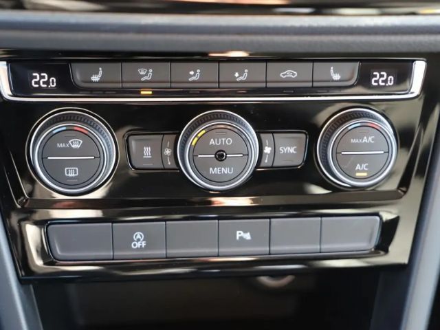 Volkswagen Touran 1.5 TSI DSG