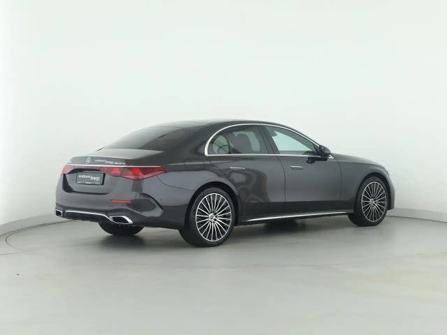 Mercedes-Benz E 400 4MATIC Sedan