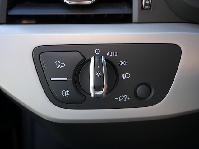 Audi A4 35 TFSI Avant S-Tronic