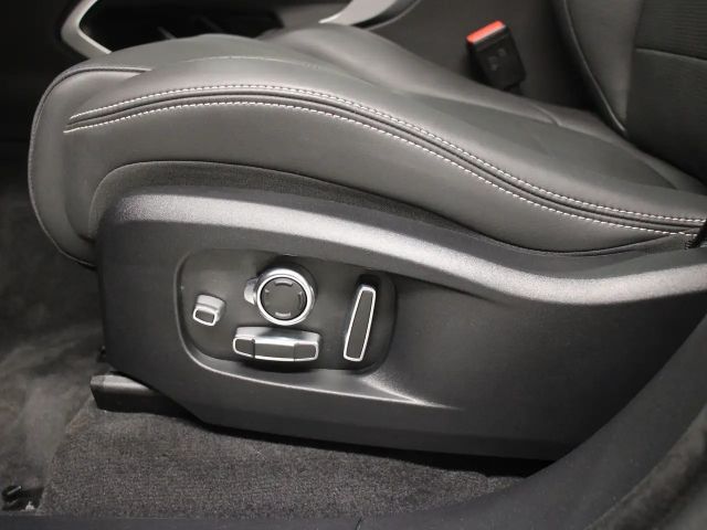 Jaguar F-Pace AWD D300 R-Dynamic