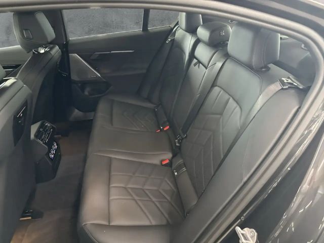 BMW 530 530e M-Sport Sedan