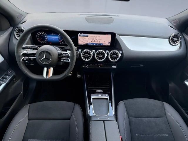 Mercedes-Benz GLA 200 SpurW S-Sitz W-Paket PDC SpurH AUT AHK
