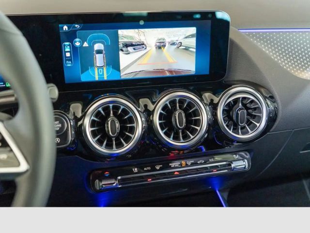 Mercedes-Benz B 180 ACC AUT Kam. KeyLess KlimaA LED LM Navi