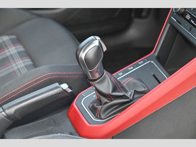 Volkswagen Polo 2.0 TSI DSG GTI
