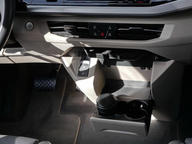 Volkswagen Multivan 2.0 TSI Life T7