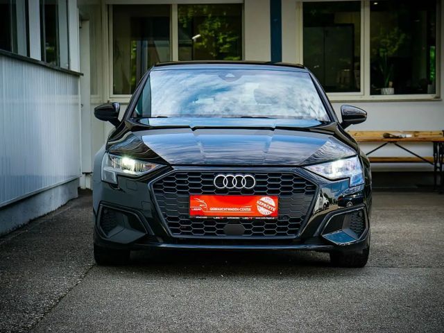Audi A3 30 TFSI S-Tronic Sedan