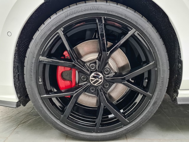 Volkswagen Golf 2 0 l TSI ACC SpurW KAM W-Paket