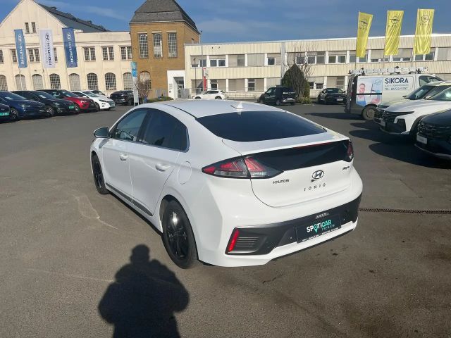 Hyundai Ioniq 1.6 Hybrid Plug-in Style