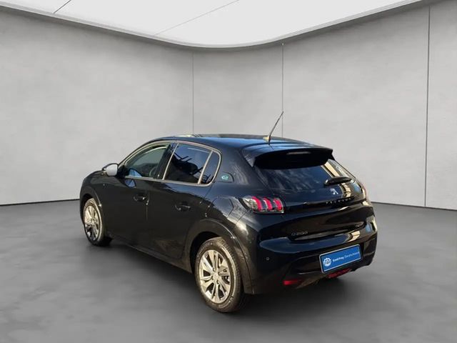 Peugeot 208 Allure Pack