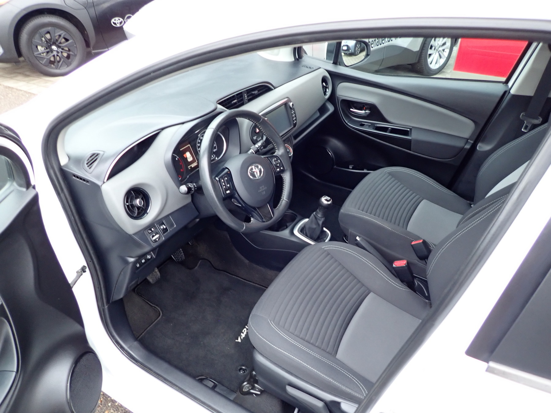 Toyota Yaris 5-deurs Basis