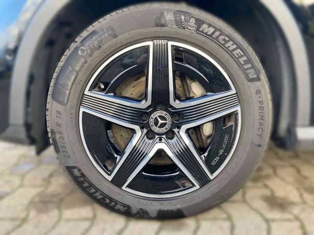 Mercedes-Benz GLC 300 4MATIC AMG Line